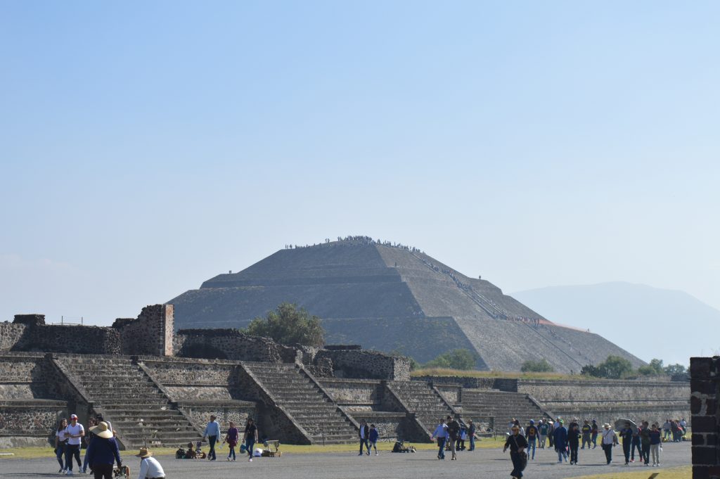 pyramide-du-soleil-teotihuacan